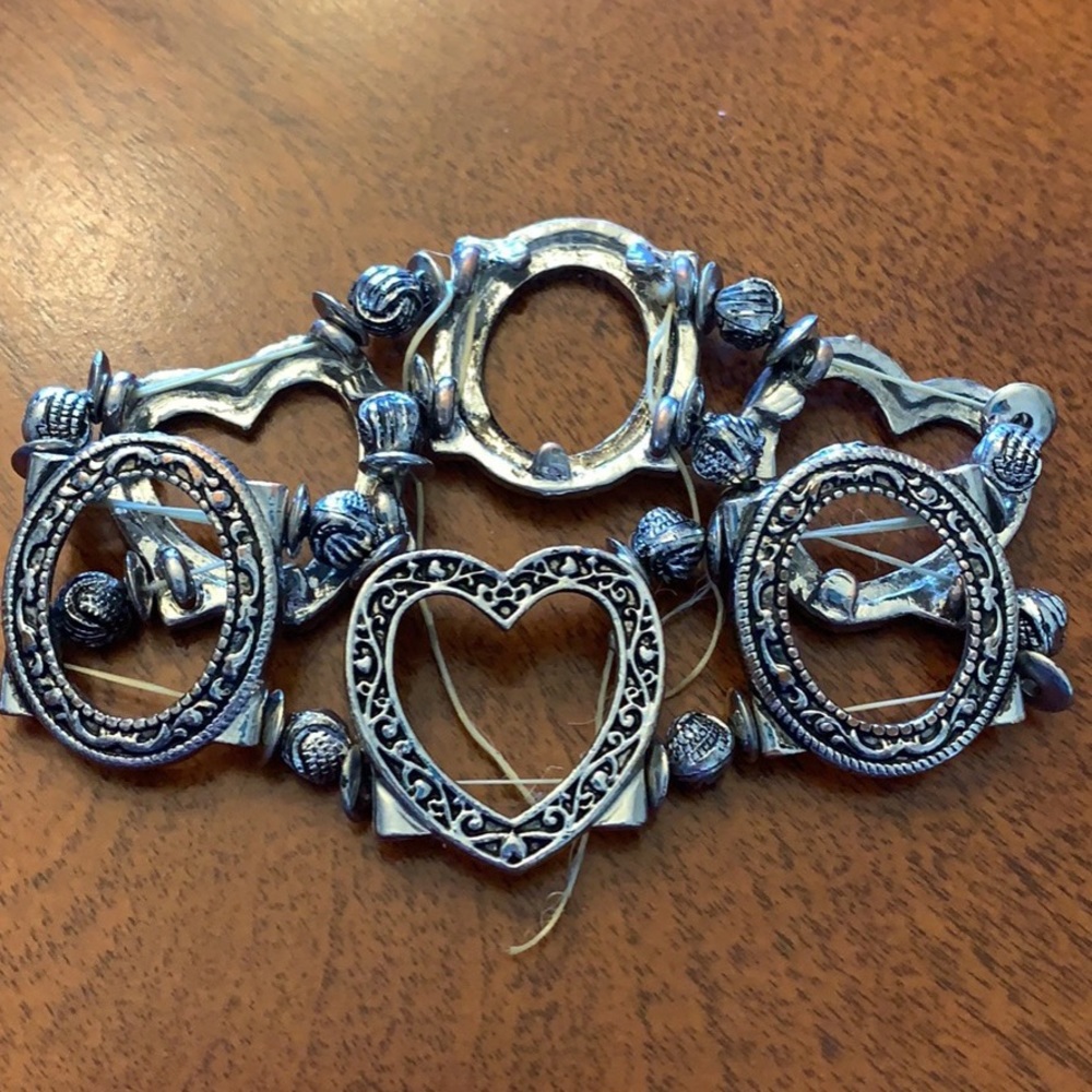 Bracelets - Picture 4 of 4